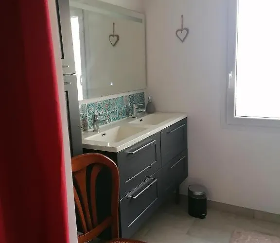 La Maison Des Amis Les Essarts (Vendee)